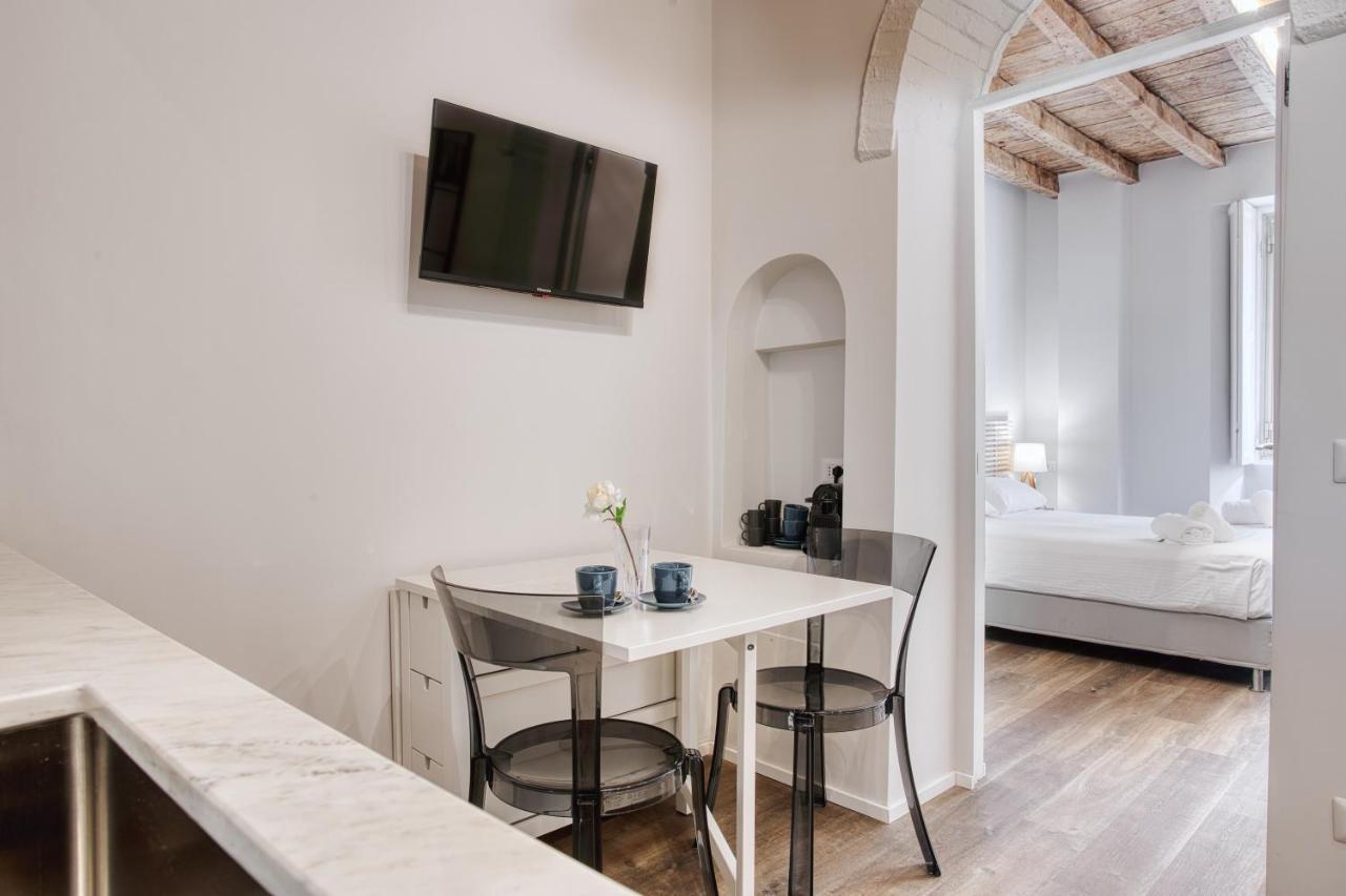 Ferienwohnung Joivy Delightful 1-Bed Flat In The Centre Of Mailand Exterior foto