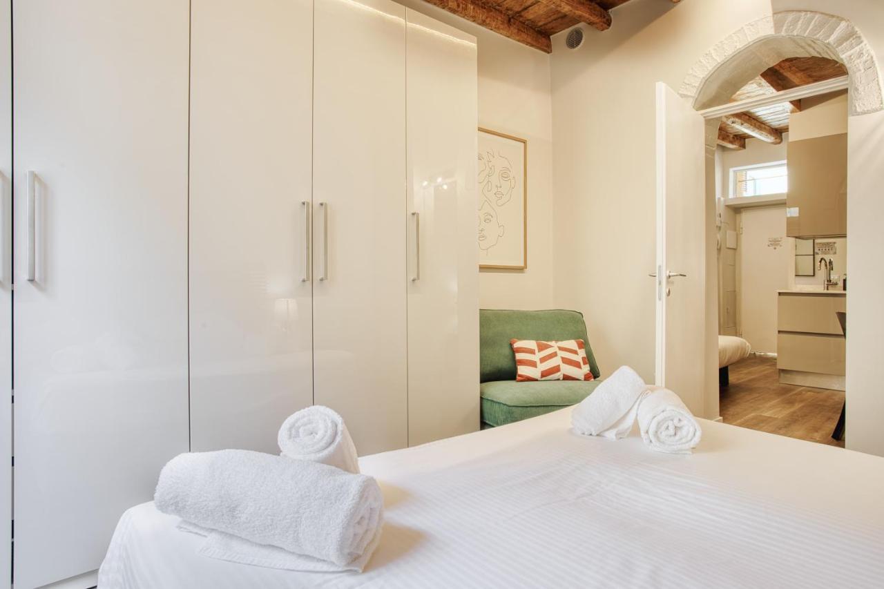 Ferienwohnung Joivy Delightful 1-Bed Flat In The Centre Of Mailand Exterior foto
