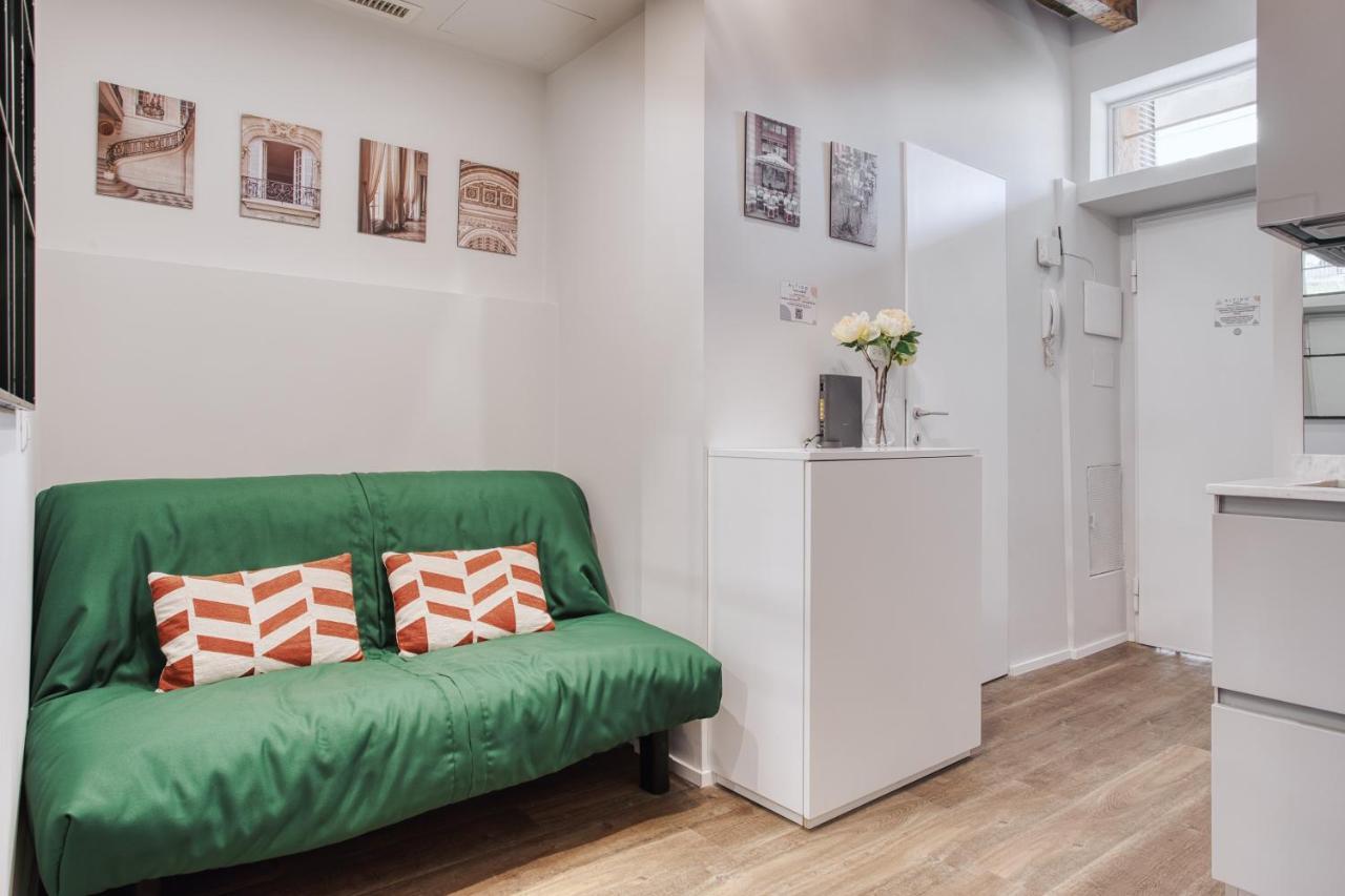 Ferienwohnung Joivy Delightful 1-Bed Flat In The Centre Of Mailand Exterior foto